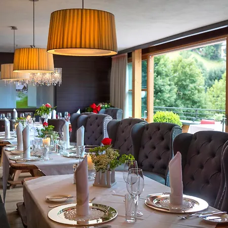 Hotel Zinnkruegl Alpendorf (Salzburg)